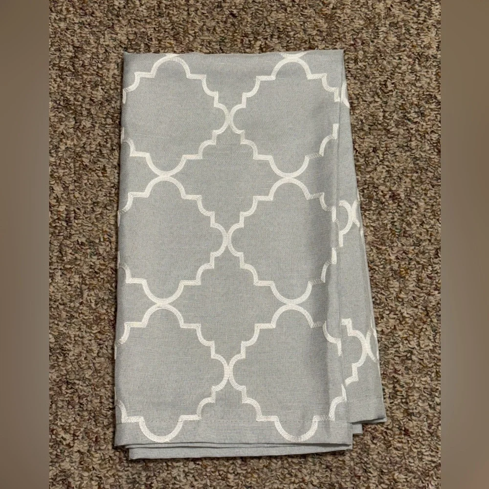 Mainstays accent curtain 37 x 84 Gray and White Geometric Patterned curtain